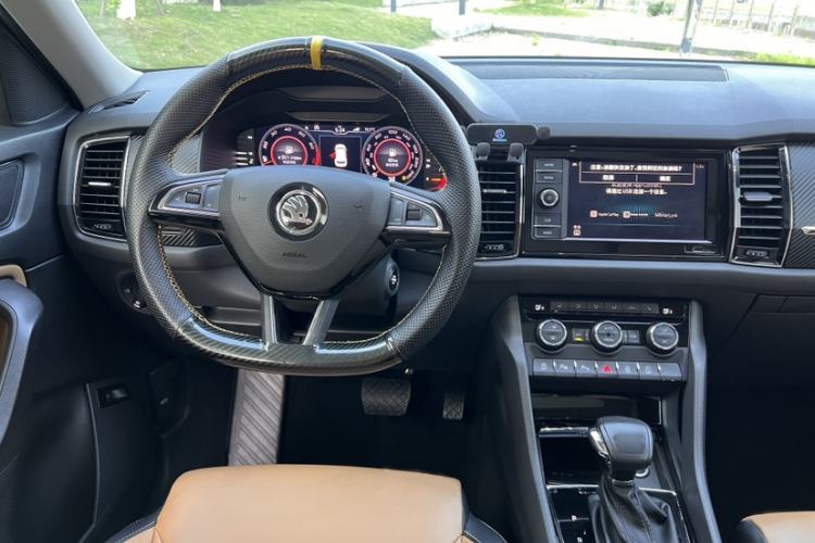 Used Skoda Kodiaq GT 2019 TSI330 Two-Wheel-Drive Luxury Edition China VI Standard Interior 8
