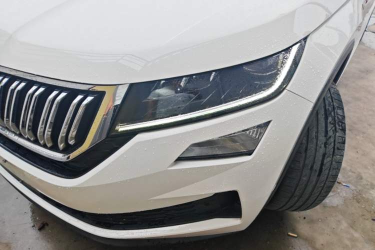 Used Skoda Kodiaq GT 2019 TSI330 Two-Wheel-Drive Luxury Edition China VI Standard Left Front Headlight