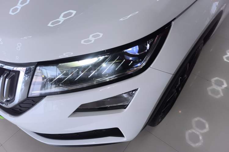 Used Skoda Kodiaq GT 2019 TSI380 4x4 Luxury Edition China VI Standard Left Front Headlight
