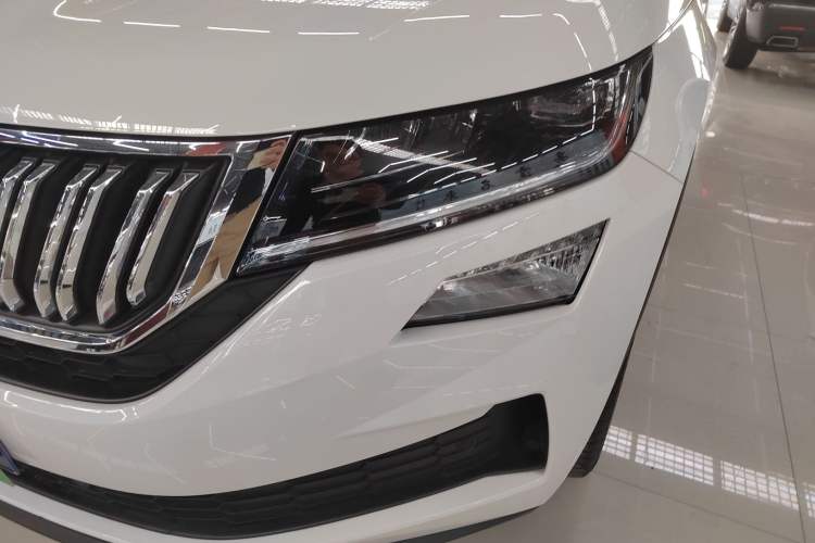 Used Skoda Kodiaq GT 2019 TSI330 Two-Wheel-Drive Luxury Edition China V Standard Left Front Headlight