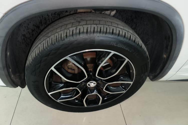 Used Skoda Kodiaq GT 2019 TSI330 Two-Wheel-Drive Luxury Edition China VI Standard Left Front Wheel Hub