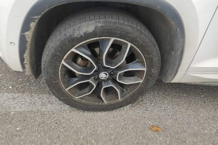Used Skoda Kodiaq GT 2019 TSI380 4x4 Flagship Model China VI Standard Left Front Wheel Hub