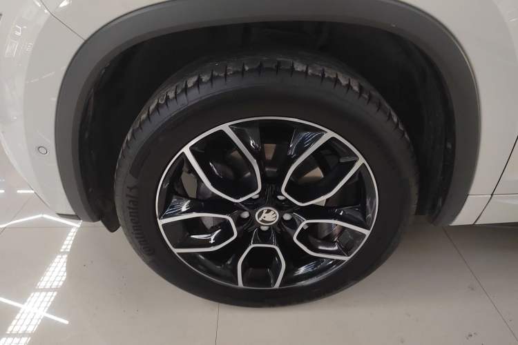 Used Skoda Kodiaq GT 2019 TSI330 Two-Wheel-Drive Luxury Edition China V Standard Left Front Wheel Hub