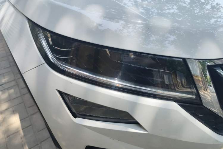 Used Skoda Kodiaq GT 2019 TSI380 4x4 Luxury Edition China VI Standard Right Front Headlight