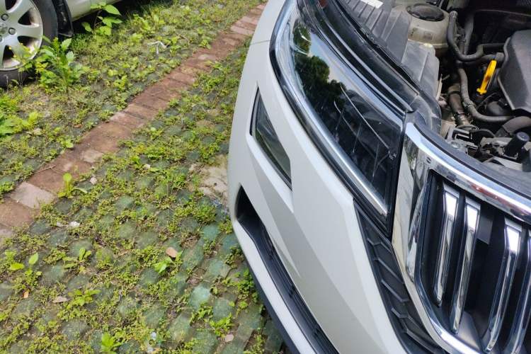 Used Skoda Kodiaq GT 2019 TSI330 Two-Wheel-Drive Luxury Edition China VI Standard Right Front Headlight
