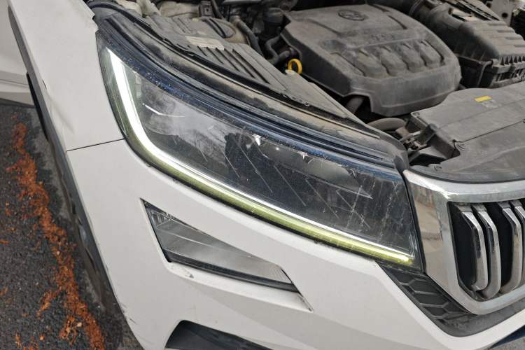 Used Skoda Kodiaq GT 2019 TSI330 Two-Wheel-Drive Luxury Edition China V Standard Right Front Headlight