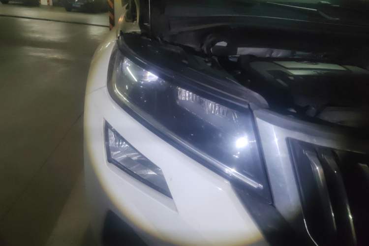 Used Skoda Kodiaq GT 2019 TSI330 Two-Wheel-Drive Luxury Edition China VI Standard Right Front Headlight