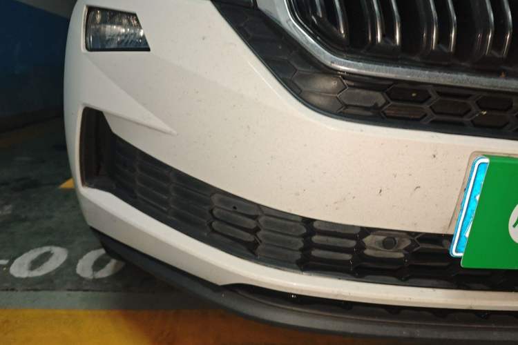 Used Skoda Kodiaq GT 2019 TSI330 Two-Wheel-Drive Luxury Edition China VI Standard Right Front Headlight