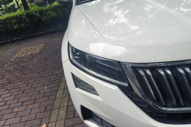 Used Skoda Kodiaq GT 2019 TSI330 Two-Wheel-Drive Luxury Edition China VI Standard Right Front Headlight