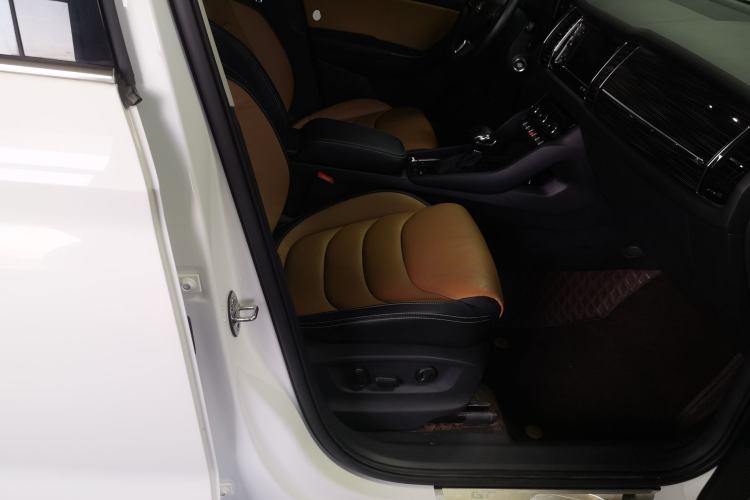 Used Skoda Kodiaq GT 2019 TSI330 Two-Wheel-Drive Luxury Edition China V Standard Right Front Seat
