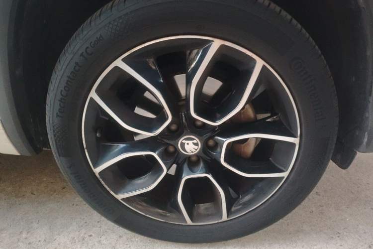 Used Skoda Kodiaq GT 2019 TSI330 Two-Wheel-Drive Luxury Edition China VI Standard Right Front Wheel Hub