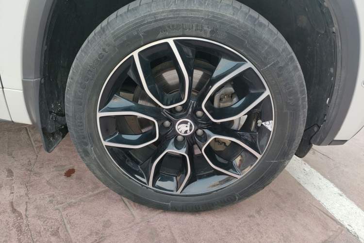 Used Skoda Kodiaq GT 2019 TSI330 Two-Wheel-Drive Luxury Edition China VI Standard Right Front Wheel Hub