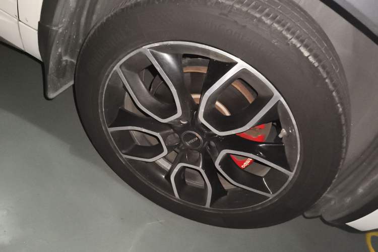 Used Skoda Kodiaq GT 2019 TSI330 Two-Wheel-Drive Luxury Edition China V Standard Right Front Wheel Hub
