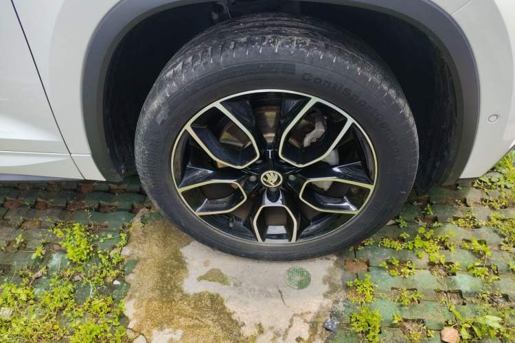 Used Skoda Kodiaq GT 2019 TSI330 Two-Wheel-Drive Luxury Edition China VI Standard Right Front Wheel Hub