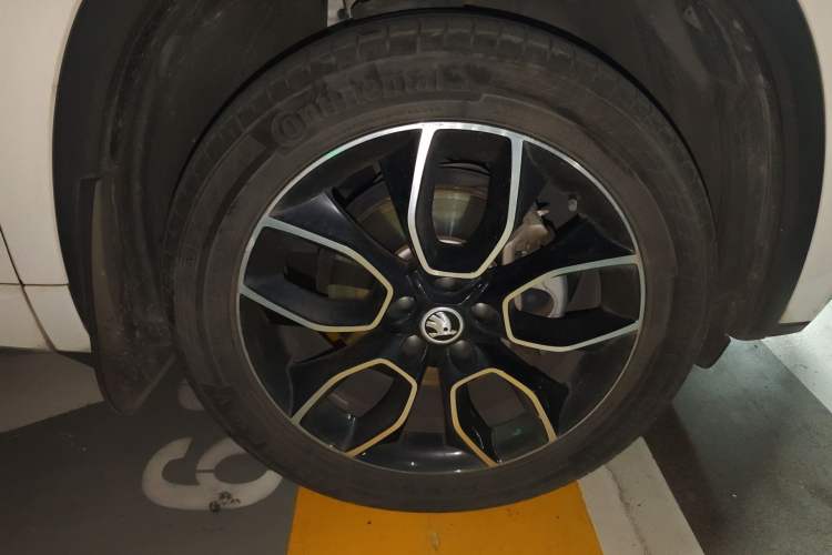 Used Skoda Kodiaq GT 2019 TSI330 Two-Wheel-Drive Luxury Edition China VI Standard Right Front Wheel Hub