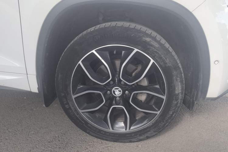 Used Skoda Kodiaq GT 2019 TSI330 Two-Wheel-Drive Luxury Edition China VI Standard Right Front Wheel Hub