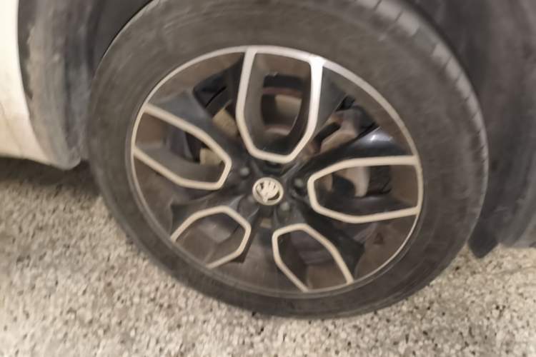 Used Skoda Kodiaq GT 2019 TSI380 4x4 Flagship Model China VI Standard Right Front Wheel Hub