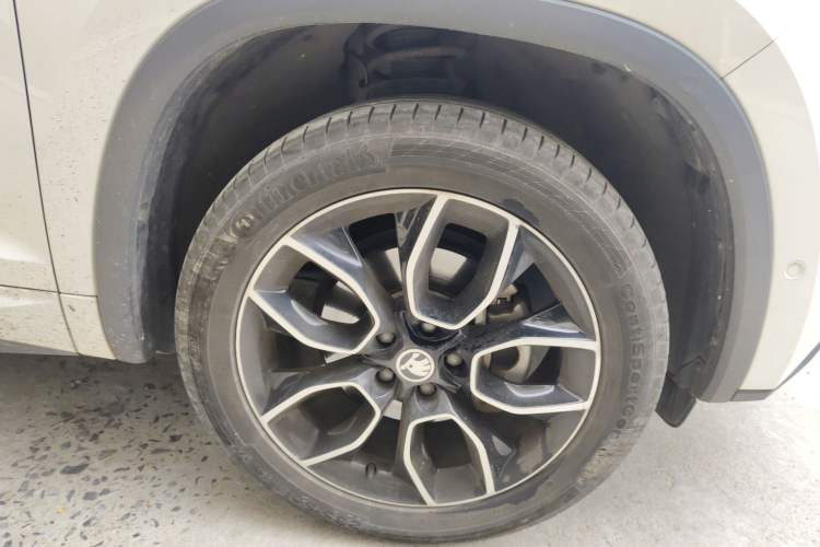 Used Skoda Kodiaq GT 2019 TSI330 Two-Wheel-Drive Luxury Edition China VI Standard Right Front Wheel Hub