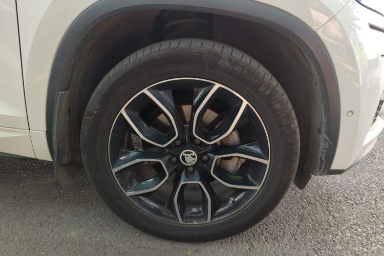 Used Skoda Kodiaq GT 2019 TSI380 4x4 Flagship Model China VI Standard Right Front Wheel Hub