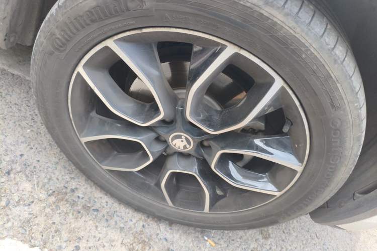 Used Skoda Kodiaq GT 2019 TSI330 Two-Wheel-Drive Luxury Edition China VI Standard Right Front Wheel Hub