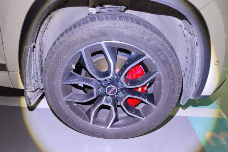 Used Skoda Kodiaq GT 2019 TSI380 4x4 Luxury Edition China VI Standard Right Front Wheel Hub