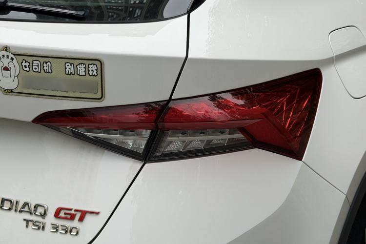 Used Skoda Kodiaq GT 2019 TSI330 Two-Wheel-Drive Luxury Edition China VI Standard Right Rear Taillight