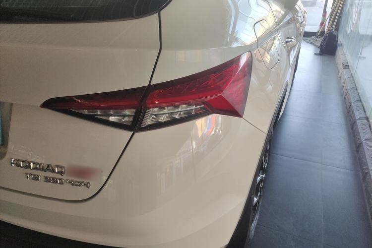 Used Skoda Kodiaq GT 2019 TSI380 4x4 Flagship Model China VI Standard Right Rear Taillight