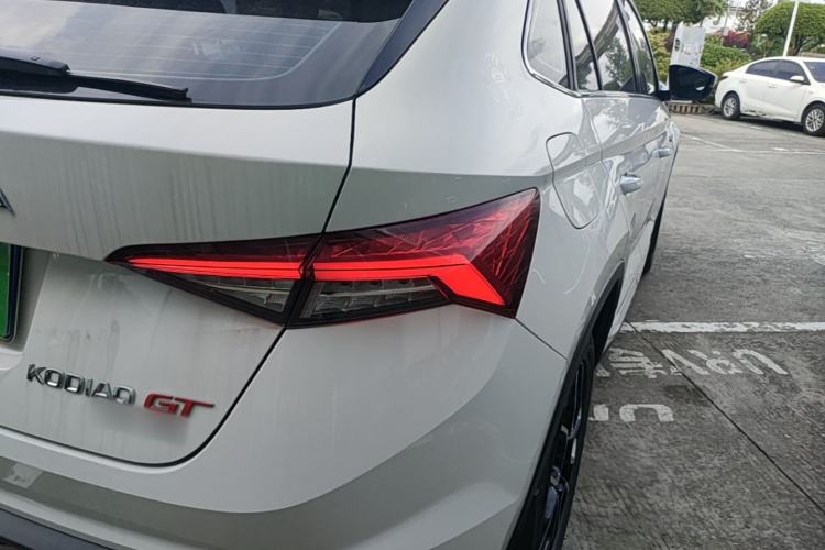 Used Skoda Kodiaq GT 2019 TSI330 Two-Wheel-Drive Luxury Edition China VI Standard Right Rear Taillight