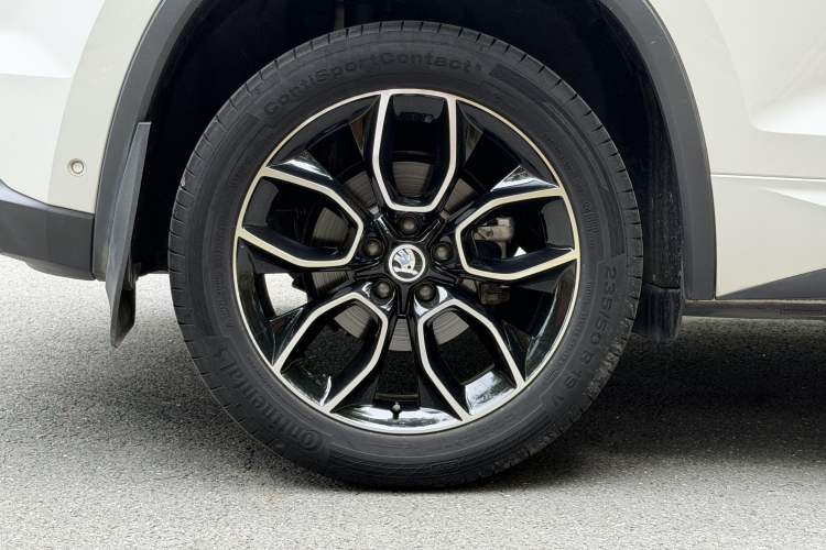 Used Skoda Kodiaq GT 2019 TSI330 Two-Wheel-Drive Luxury Edition China VI Standard Right Rear Wheel Hub