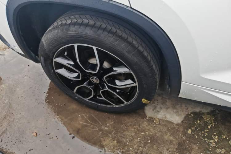 Used Skoda Kodiaq GT 2019 TSI330 Two-Wheel-Drive Luxury Edition China VI Standard Right Rear Wheel Hub