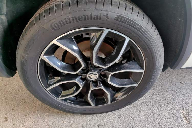 Used Skoda Kodiaq GT 2019 TSI330 Two-Wheel-Drive Luxury Edition China VI Standard Right Rear Wheel Hub