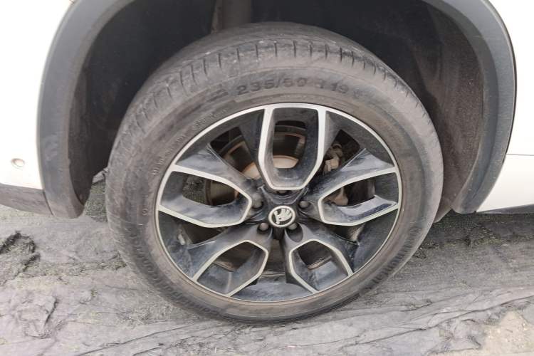 Used Skoda Kodiaq GT 2019 TSI330 Two-Wheel-Drive Luxury Edition China VI Standard Right Rear Wheel Hub