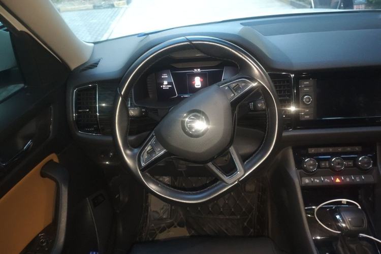 Used Skoda Kodiaq GT 2019 TSI330 Two-Wheel-Drive Luxury Edition China VI Standard Steering Wheel