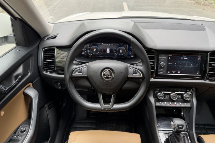 Used Skoda Kodiaq GT 2019 TSI330 Two-Wheel-Drive Luxury Edition China VI Standard Steering Wheel