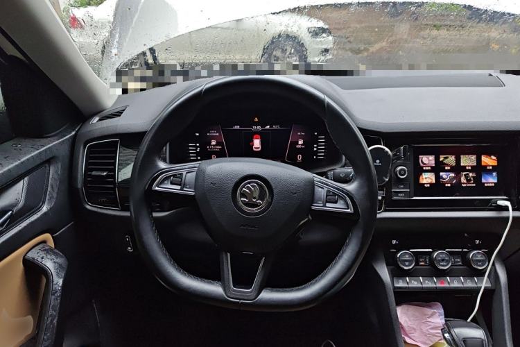 Used Skoda Kodiaq GT 2019 TSI330 Two-Wheel-Drive Luxury Edition China VI Standard Steering Wheel