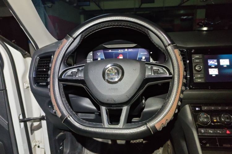 Used Skoda Kodiaq GT 2019 TSI330 Two-Wheel-Drive Luxury Edition China VI Standard Steering Wheel