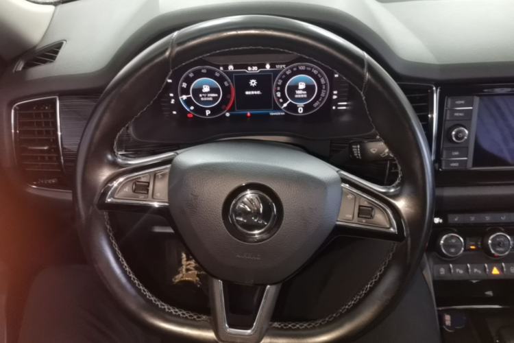 Used Skoda Kodiaq GT 2019 TSI330 Two-Wheel-Drive Luxury Edition China VI Standard Steering Wheel