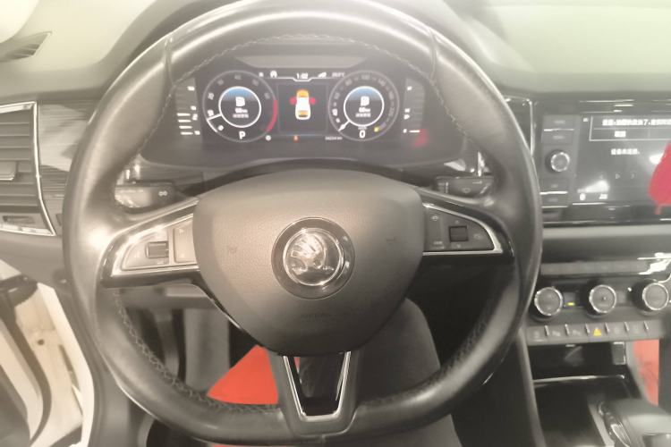 Used Skoda Kodiaq GT 2019 TSI380 4x4 Luxury Edition China VI Standard Steering Wheel