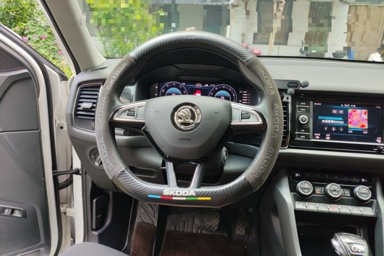 Used Skoda Kodiaq GT 2019 TSI330 Two-Wheel-Drive Luxury Edition China VI Standard Steering Wheel
