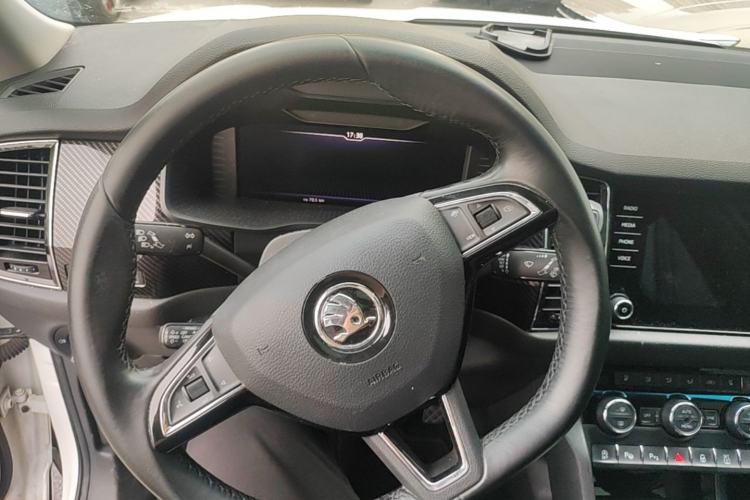 Used Skoda Kodiaq GT 2019 TSI380 4x4 Flagship Model China VI Standard Steering Wheel