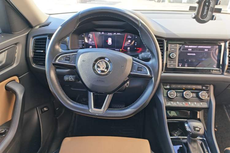Used Skoda Kodiaq GT 2019 TSI330 Two-Wheel-Drive Luxury Edition China VI Standard Steering Wheel