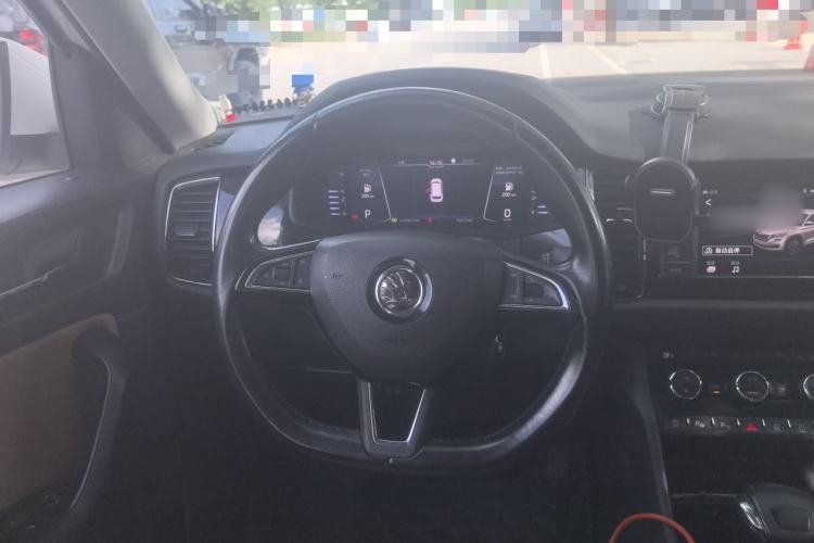 Used Skoda Kodiaq GT 2019 TSI330 Two-Wheel-Drive Luxury Edition China VI Standard Steering Wheel
