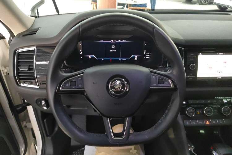 Used Skoda Kodiaq GT 2019 TSI330 Two-Wheel-Drive Luxury Edition China V Standard Steering Wheel