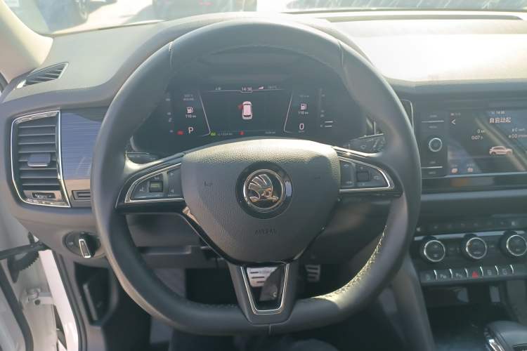 Used Skoda Kodiaq GT 2019 TSI330 Two-Wheel-Drive Luxury Edition China VI Standard Steering Wheel