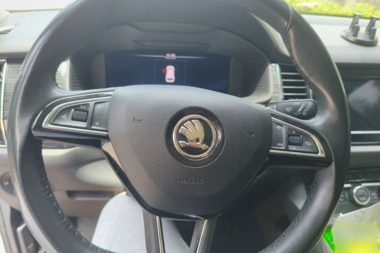 Used Skoda Kodiaq GT 2019 TSI330 Two-Wheel-Drive Luxury Edition China VI Standard Steering Wheel