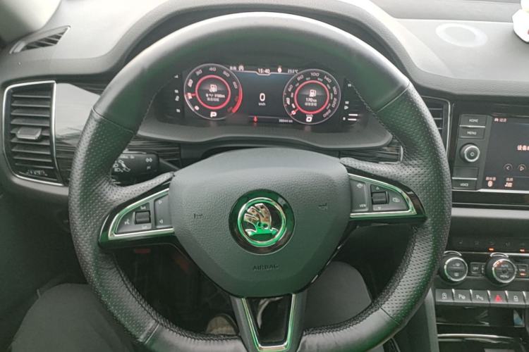 Used Skoda Kodiaq GT 2019 TSI330 Two-Wheel-Drive Luxury Edition China VI Standard Steering Wheel