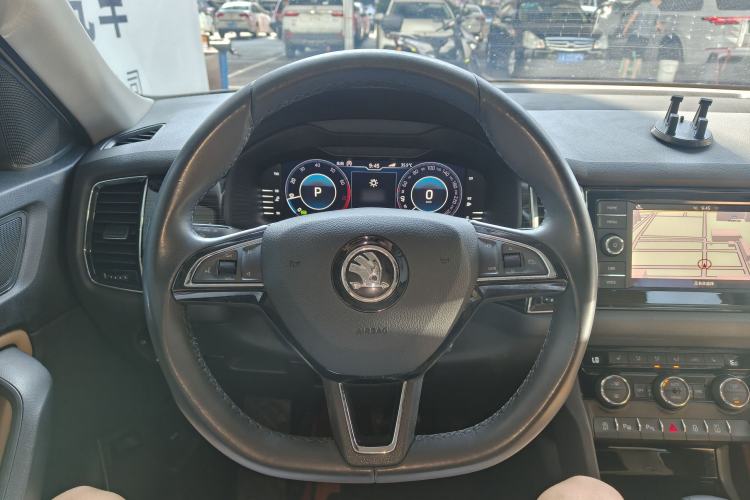 Used Skoda Kodiaq GT 2019 TSI330 Two-Wheel-Drive Luxury Edition China VI Standard Steering Wheel