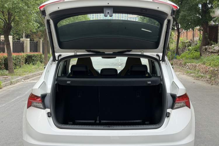 Used Skoda Kodiaq GT 2019 TSI330 Two-Wheel-Drive Luxury Edition China VI Standard Trunk