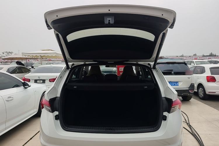 Used Skoda Kodiaq GT 2019 TSI330 Two-Wheel-Drive Luxury Edition China VI Standard Trunk