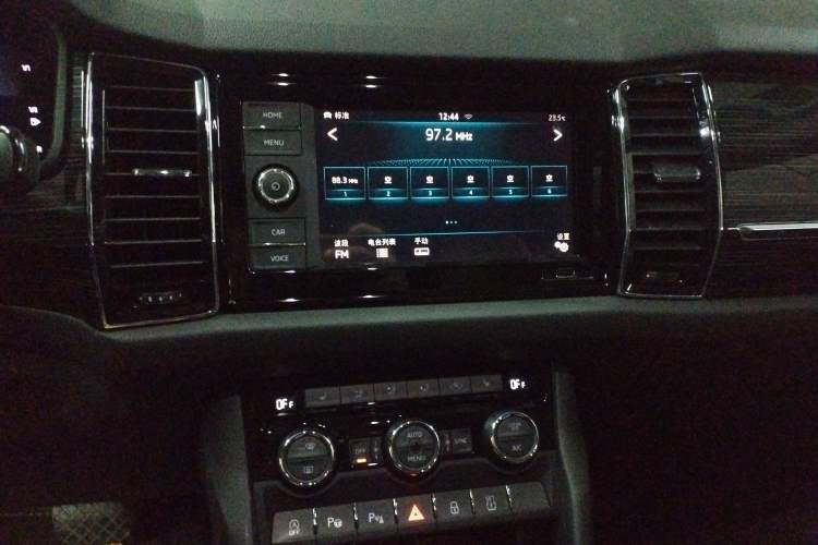 Used Skoda Kodiaq GT 2019 TSI330 Two-Wheel-Drive Luxury Edition China V Standard Audio And AC Panel